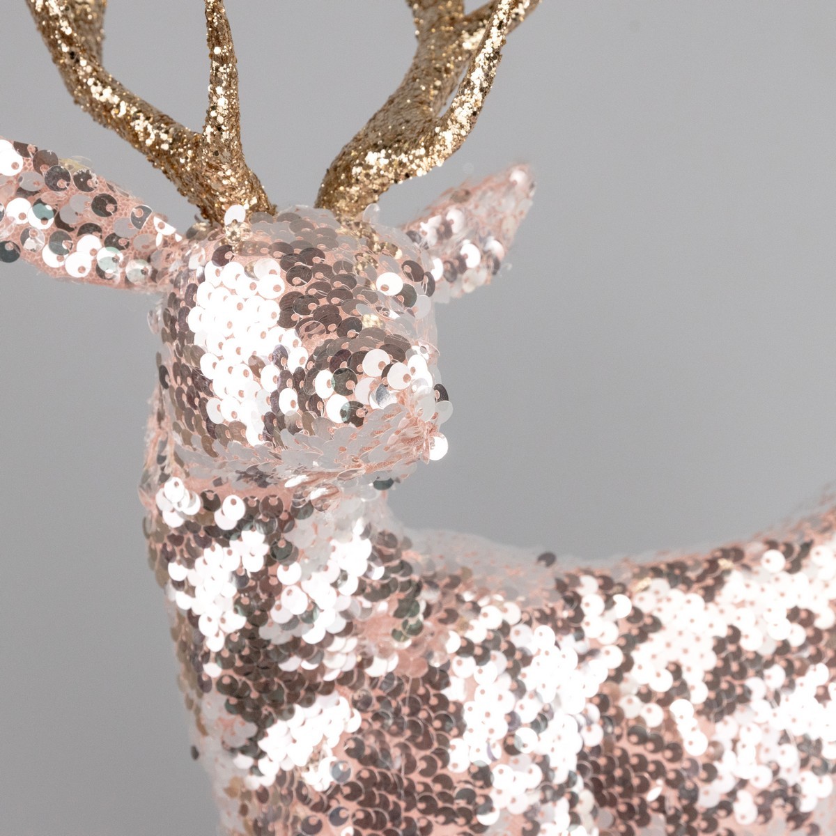 Сувенир Олень, Н43х26х18см, розовый в интернет-магазине флористических аксессуаров Азалия Декор