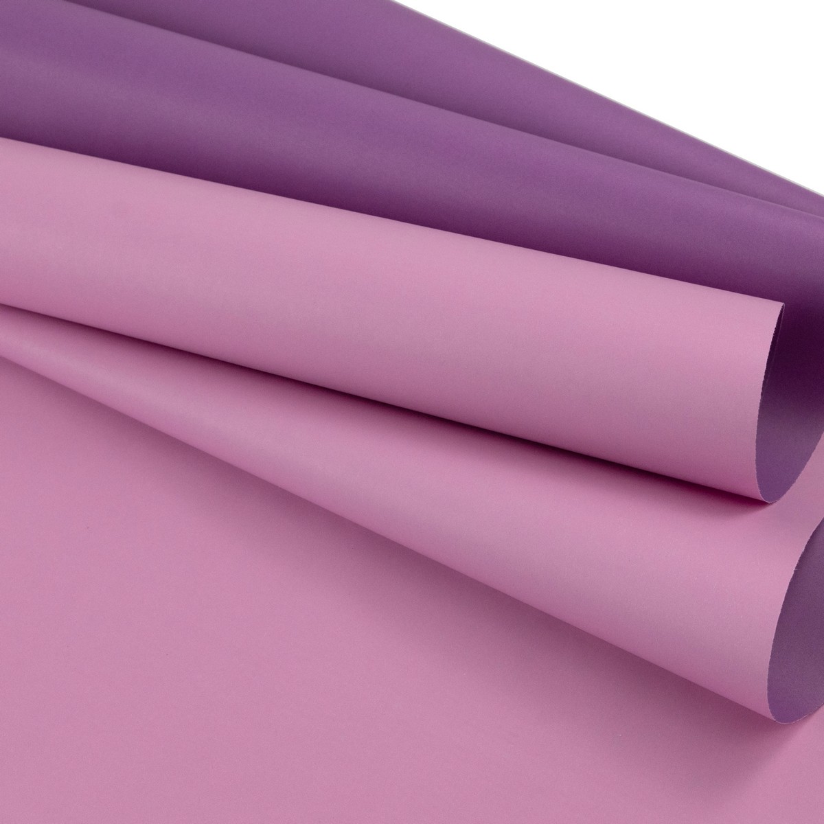 Бумага упаковочная крафт двусторонняя 60гр, 68 см 10 м, фиолетовый/сиреневый в интернет-магазине флористических аксессуаров Азалия Декор