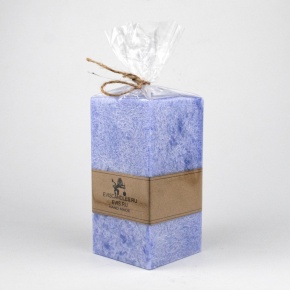 Свеча-квадрат Йоркшир (50 часов, пальмовый воск), 7x7xH15см, фиолетовый в интернет-магазине флористических аксессуаров Азалия Декор