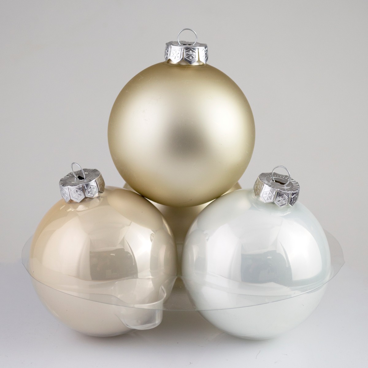 Набор шаров 6шт. в тубе (стекло), D8см, микс шамп./крем. в интернет-магазине флористических аксессуаров Азалия Декор