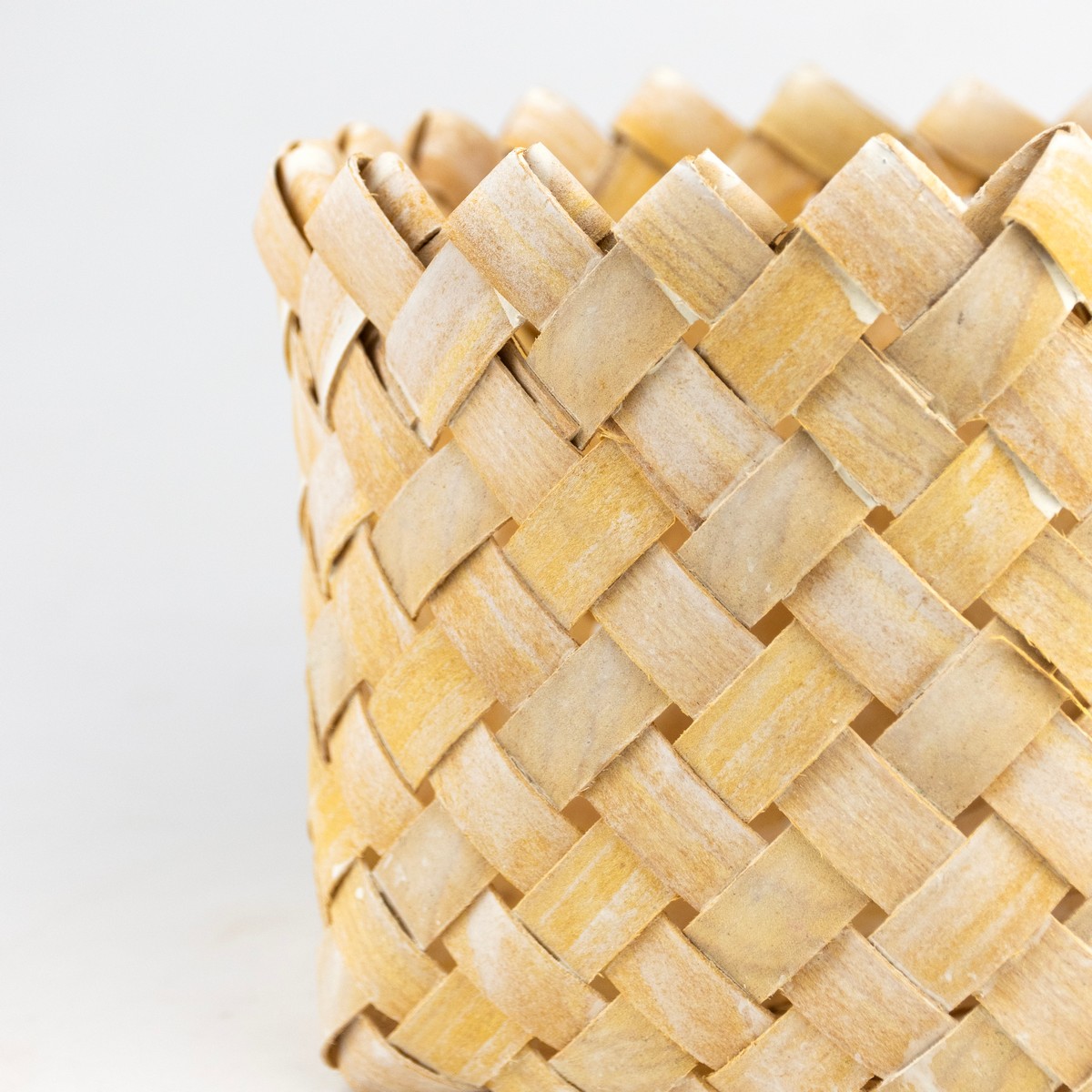 Кашпо плетеное, D14хН11,5см, оранжевый в интернет-магазине флористических аксессуаров Азалия Декор