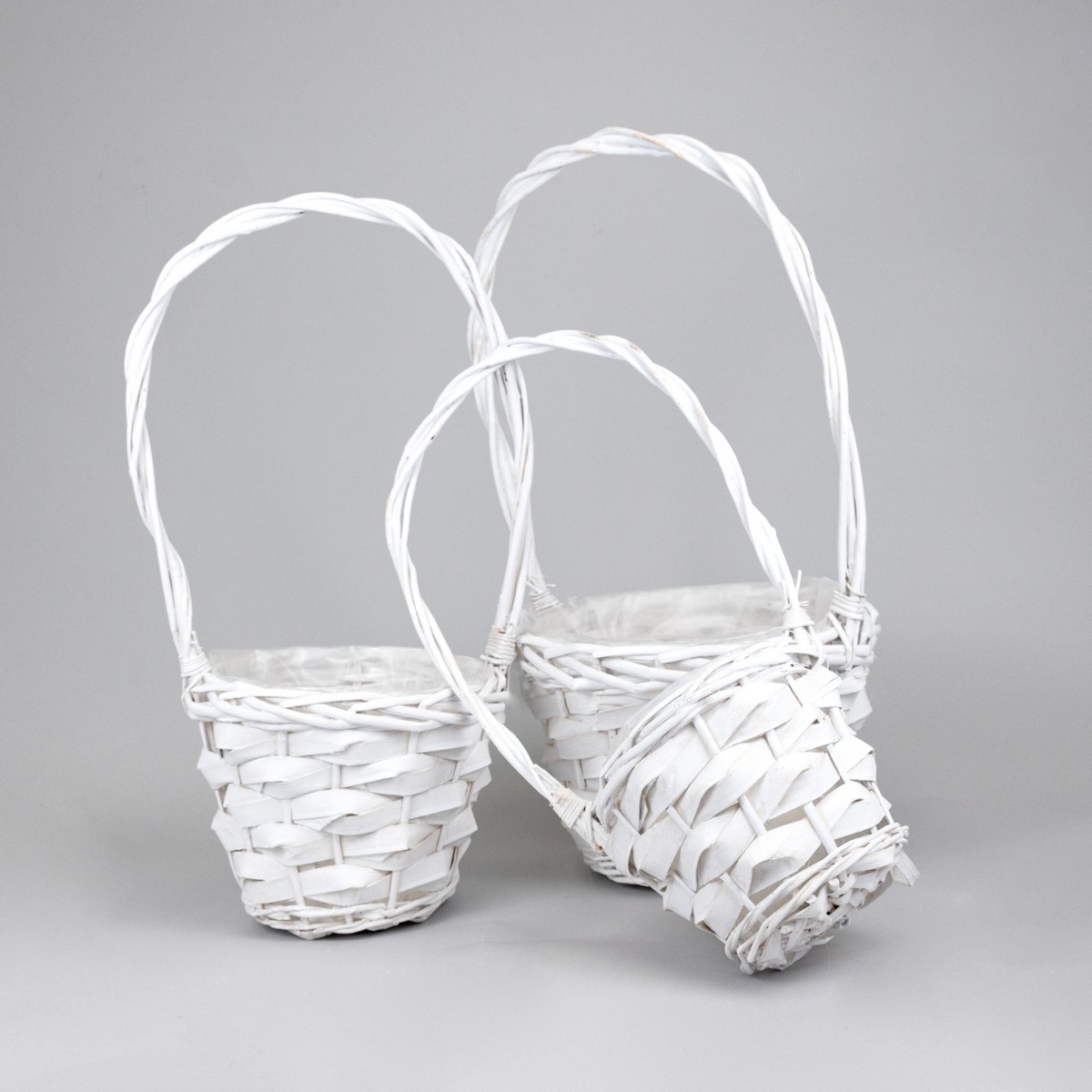 Набор корзин плетеных 3шт. (ива), D25x18xH50см, белый в интернет-магазине флористических аксессуаров Азалия Декор