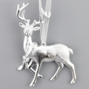 Украшение подвесное Олень (пластик), 12х9см, серебряный в интернет-магазине флористических аксессуаров Азалия Декор