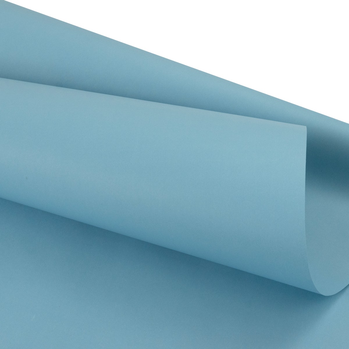 Бумага упаковочная крафт двусторонняя 60гр, 68 см 10 м, светло-голубой в интернет-магазине флористических аксессуаров Азалия Декор