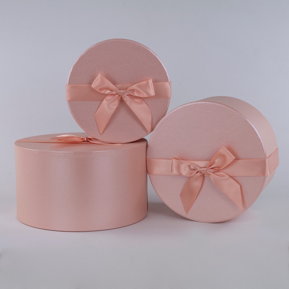 Набор коробок подарочных круглых 3шт. (картон), D21,5xH12см, розовый в интернет-магазине флористических аксессуаров Азалия Декор
