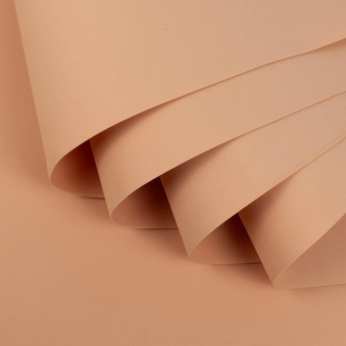 Фоамиран 10 листов 1 мм, 60х70см, светло-персиковый в интернет-магазине флористических аксессуаров Азалия Декор
