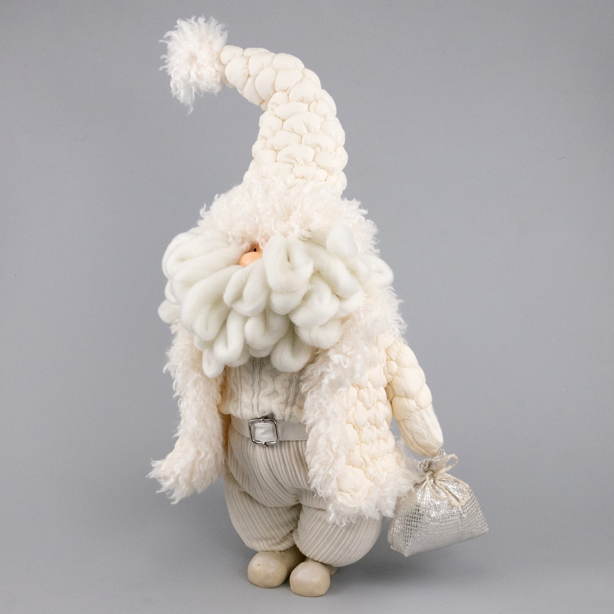 Сувенир Санта, Н70х33х23,5см, кремовый в интернет-магазине флористических аксессуаров Азалия Декор