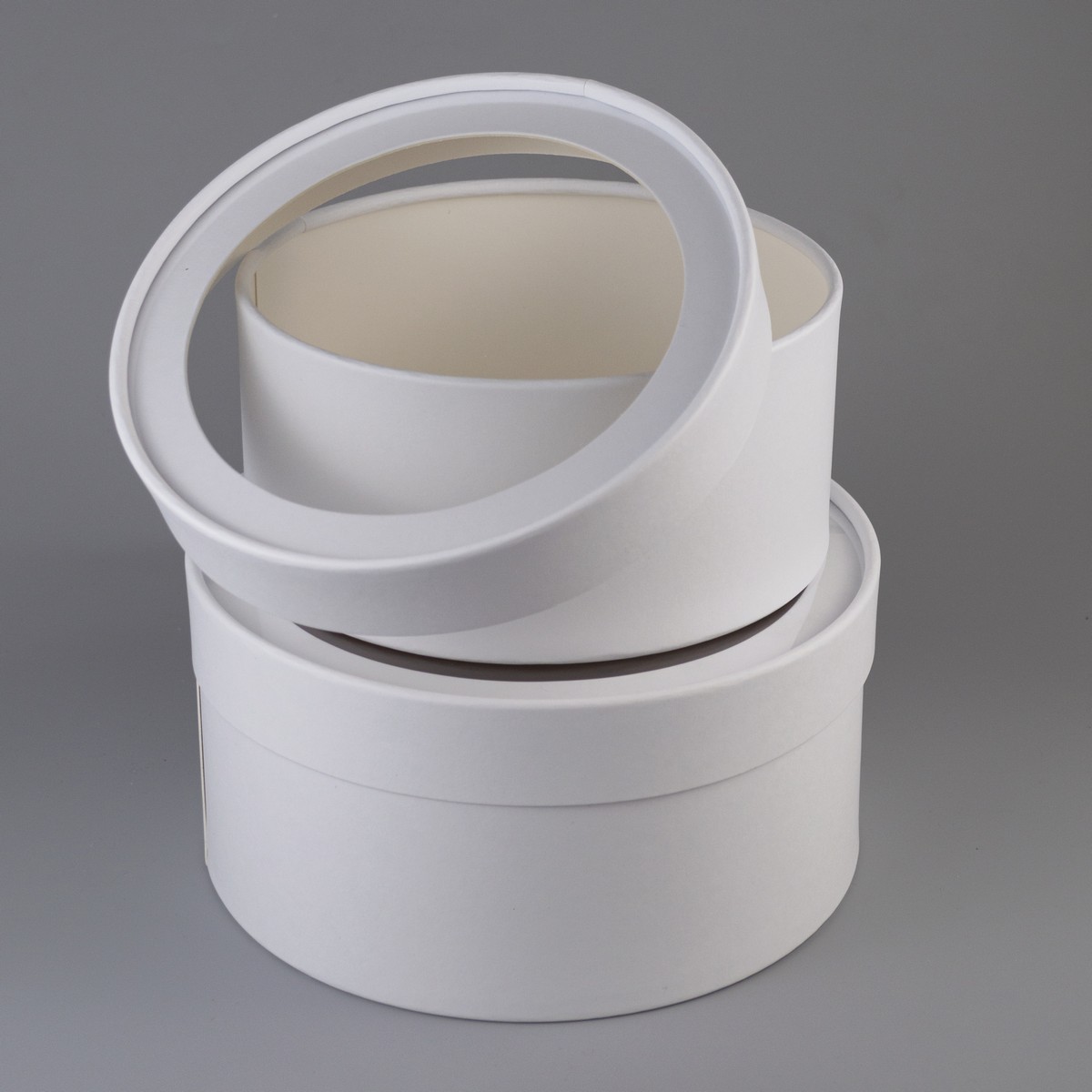 Набор коробок подарочных круглых с прозрачной крышкой 2шт., D21xH11 см, белый в интернет-магазине флористических аксессуаров Азалия Декор