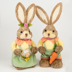 Сувенир Заяц Мальчик/Девочка (пенопласт/трава), H45см, в асс., коричневый в интернет-магазине флористических аксессуаров Азалия Декор