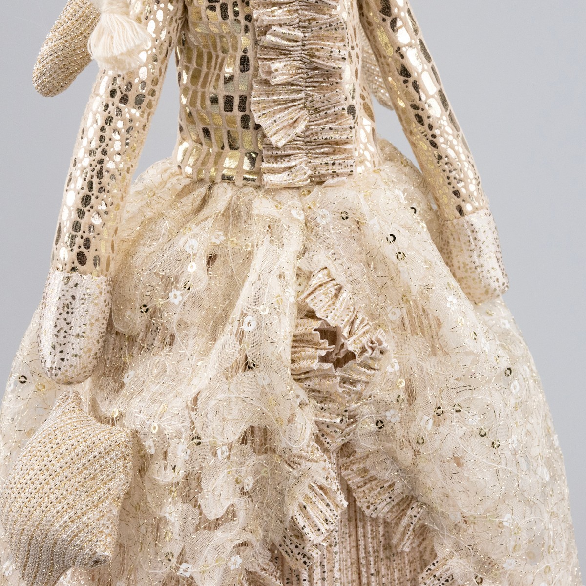 Сувенир Фея, Н69х25х20см, шампань в интернет-магазине флористических аксессуаров Азалия Декор