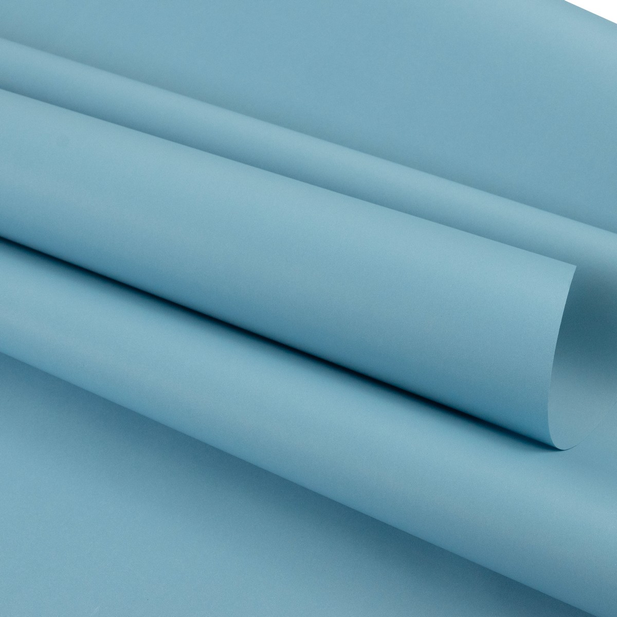 Бумага упаковочная крафт двусторонняя 60гр, 68 см 10 м, светло-голубой в интернет-магазине флористических аксессуаров Азалия Декор