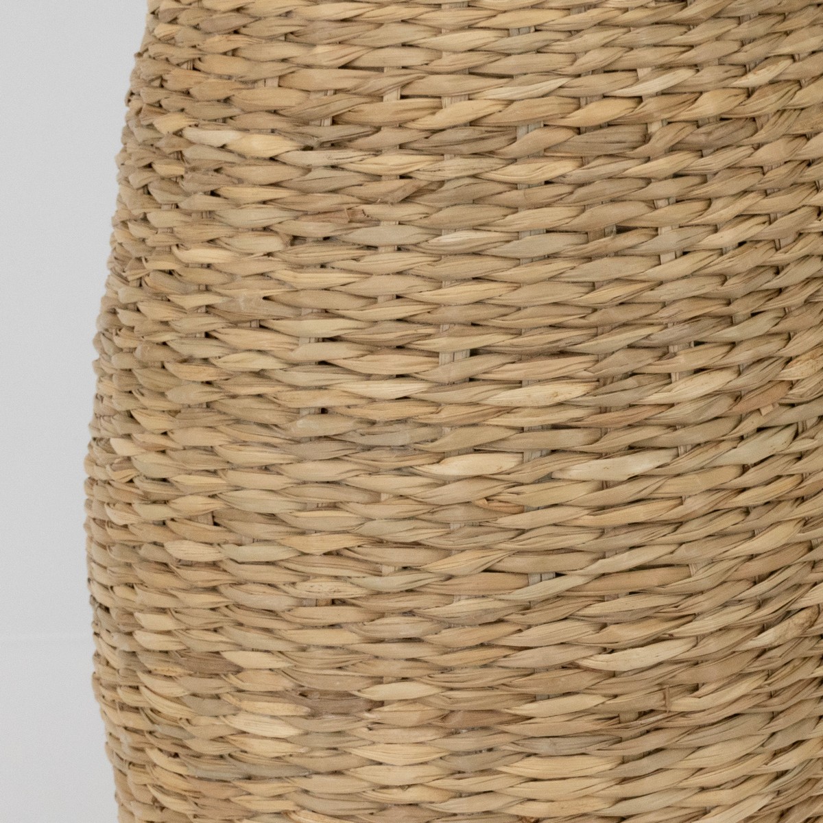 Ваза плетеная (растительный материал), D22xH46см, натуральный в интернет-магазине флористических аксессуаров Азалия Декор