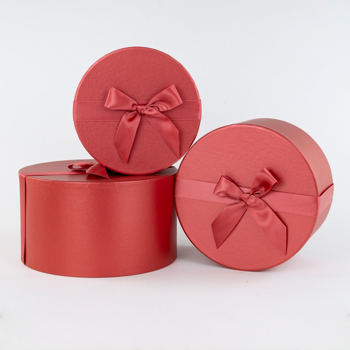 Набор коробок подарочных круглых 3шт. (картон), D21,5xH12см, красный в интернет-магазине флористических аксессуаров Азалия Декор
