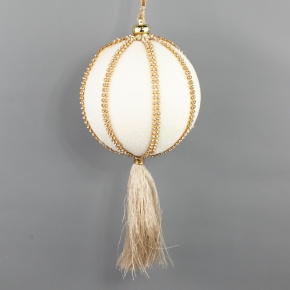 Украшение подвесное Шар с кисточкой, D10см, кремовый в интернет-магазине флористических аксессуаров Азалия Декор