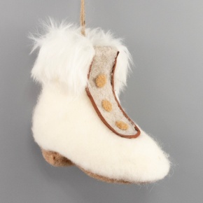 Украшение подвесное Сапожок (пенопласт/текстиль), 14х6x12см, кремовый в интернет-магазине флористических аксессуаров Азалия Декор