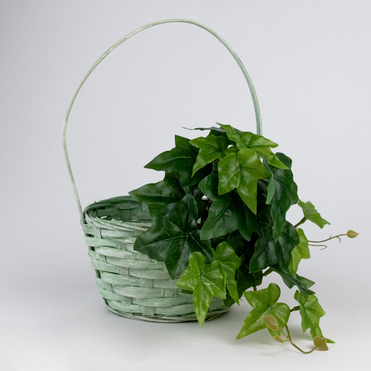 Корзина плетеная (бамбук), D16х10хH32см, зеленый в интернет-магазине флористических аксессуаров Азалия Декор