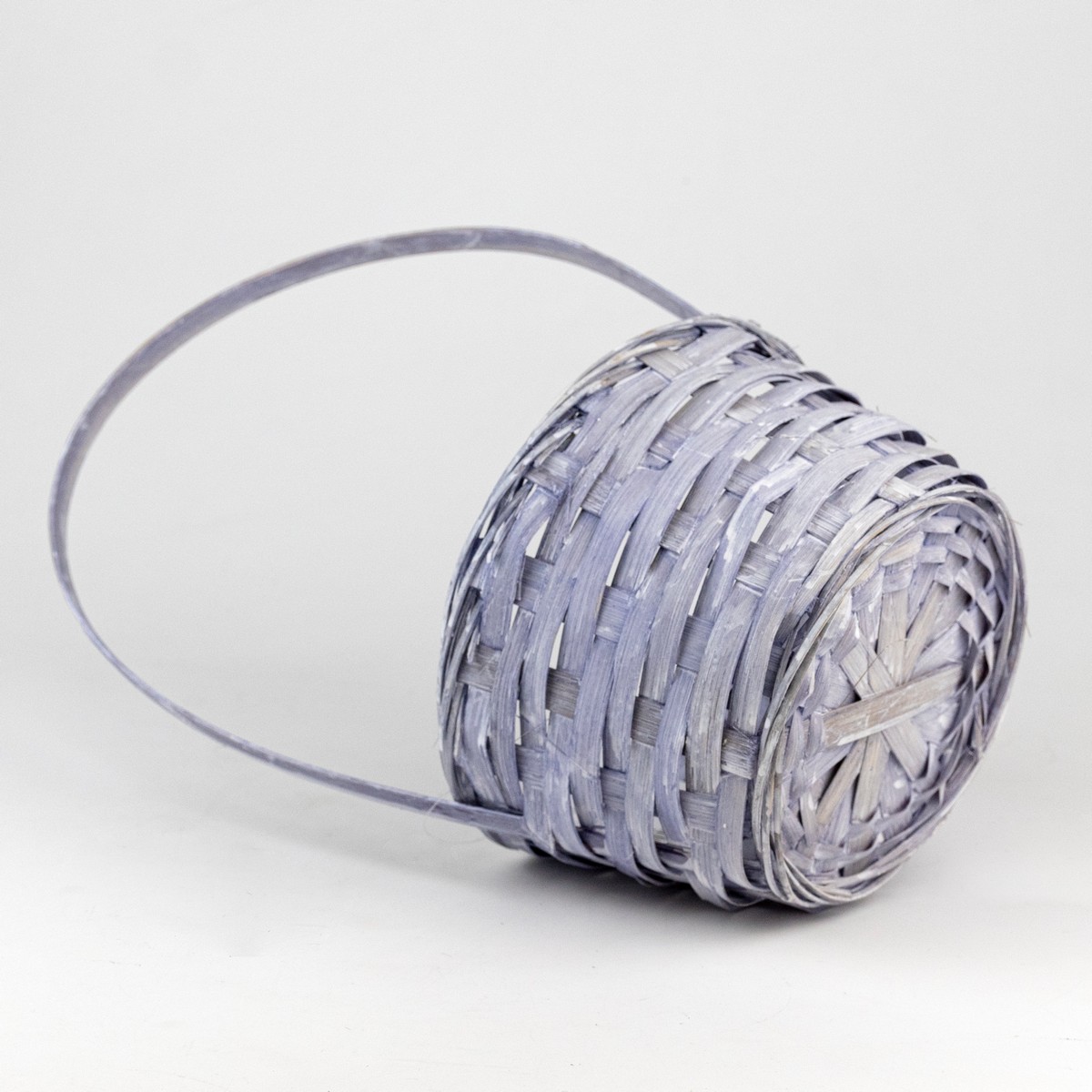 Корзина плетеная (бамбук), D16х10хH32см, сиреневый в интернет-магазине флористических аксессуаров Азалия Декор