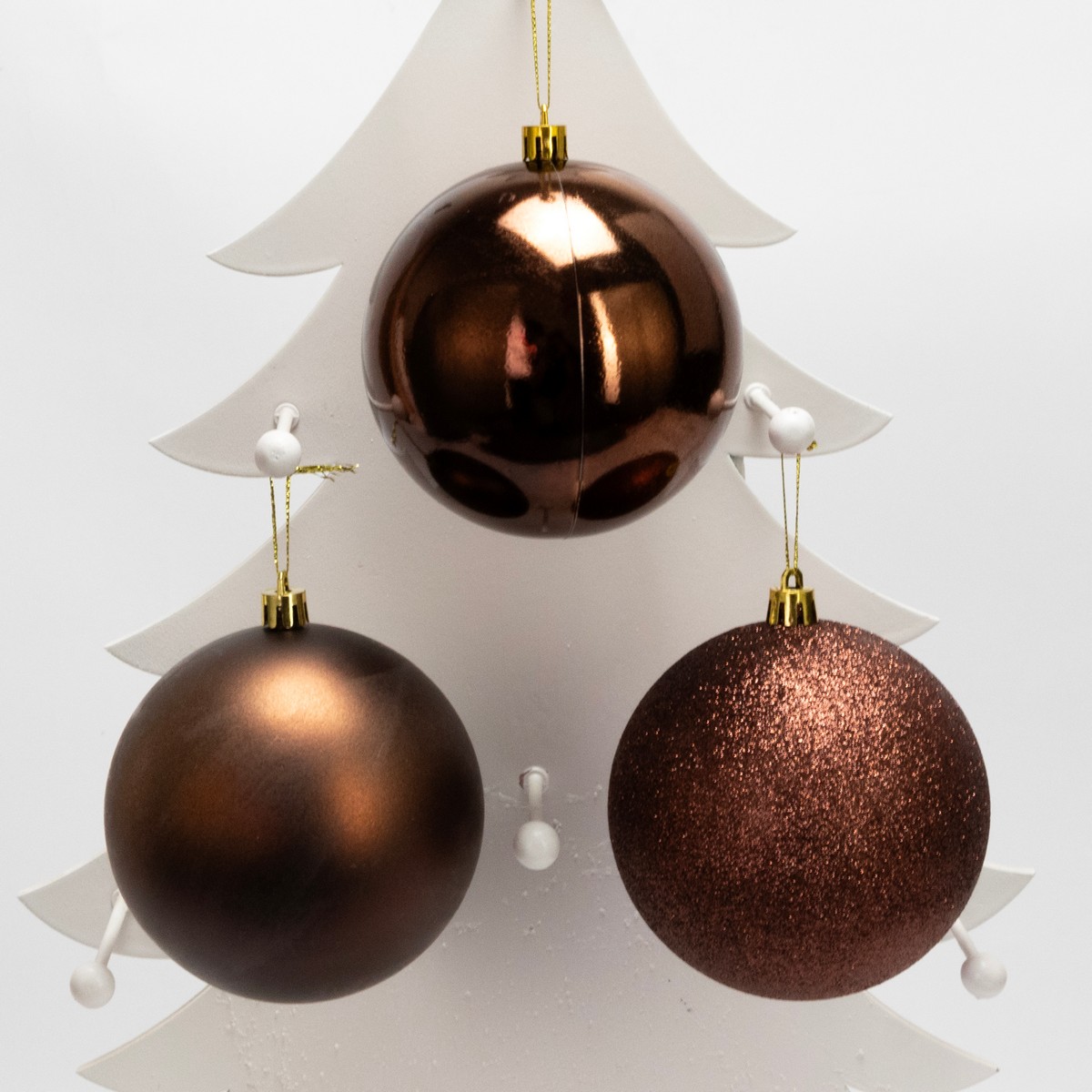 Набор шаров в тубе 3шт. (пластик), D10см, коричневый в интернет-магазине флористических аксессуаров Азалия Декор