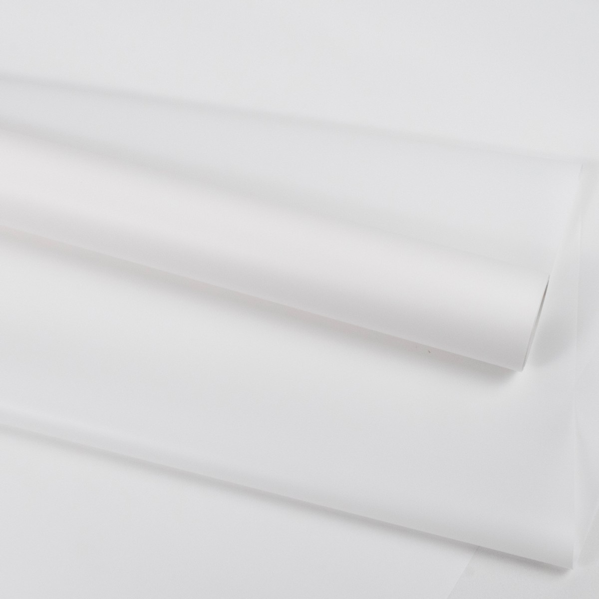 Плёнка тишью влагостойкая 15мкр, 50 см 10 м, белый в интернет-магазине флористических аксессуаров Азалия Декор