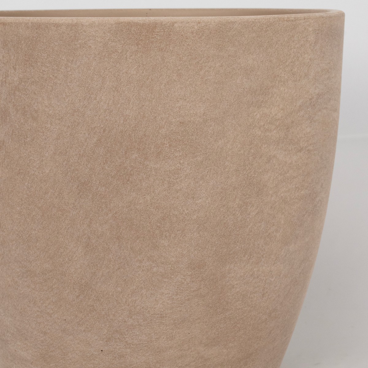 Кашпо Замша (бетон), D30xH28см, 13л, кремовый в интернет-магазине флористических аксессуаров Азалия Декор