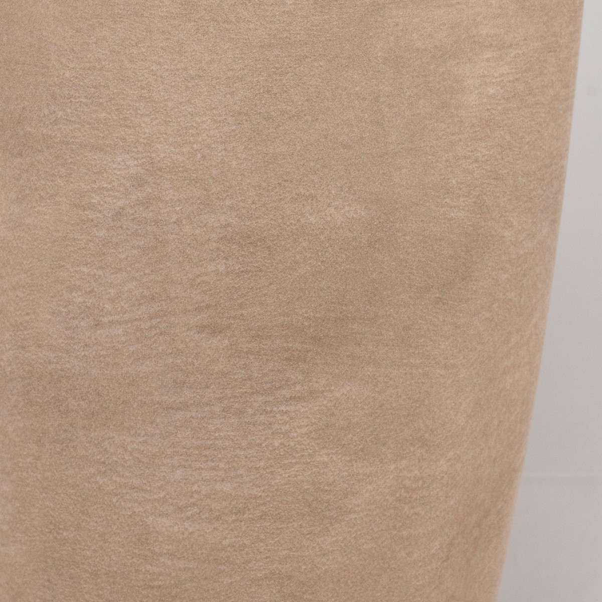 Кашпо Замша (бетон), D30xH46см, 22,5л, кремовый в интернет-магазине флористических аксессуаров Азалия Декор