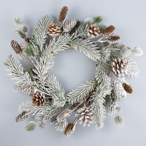 Венок еловый с шишками заснеженный, D40см, зеленый/белый в интернет-магазине флористических аксессуаров Азалия Декор