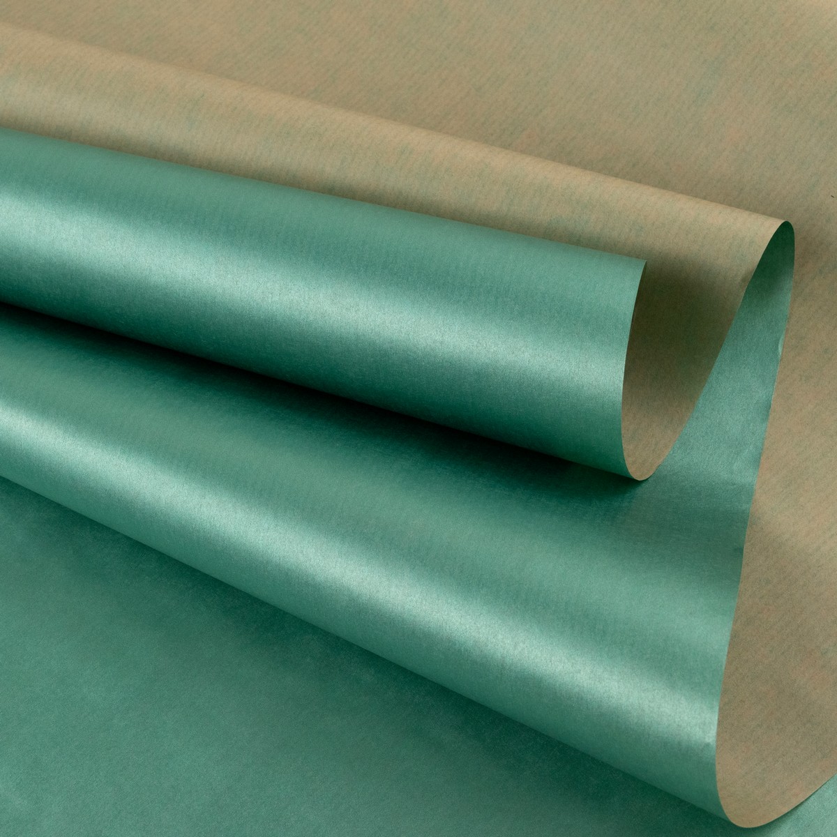 Бумага упаковочная крафт 40гр, 68 см 10 м, изумрудный в интернет-магазине флористических аксессуаров Азалия Декор