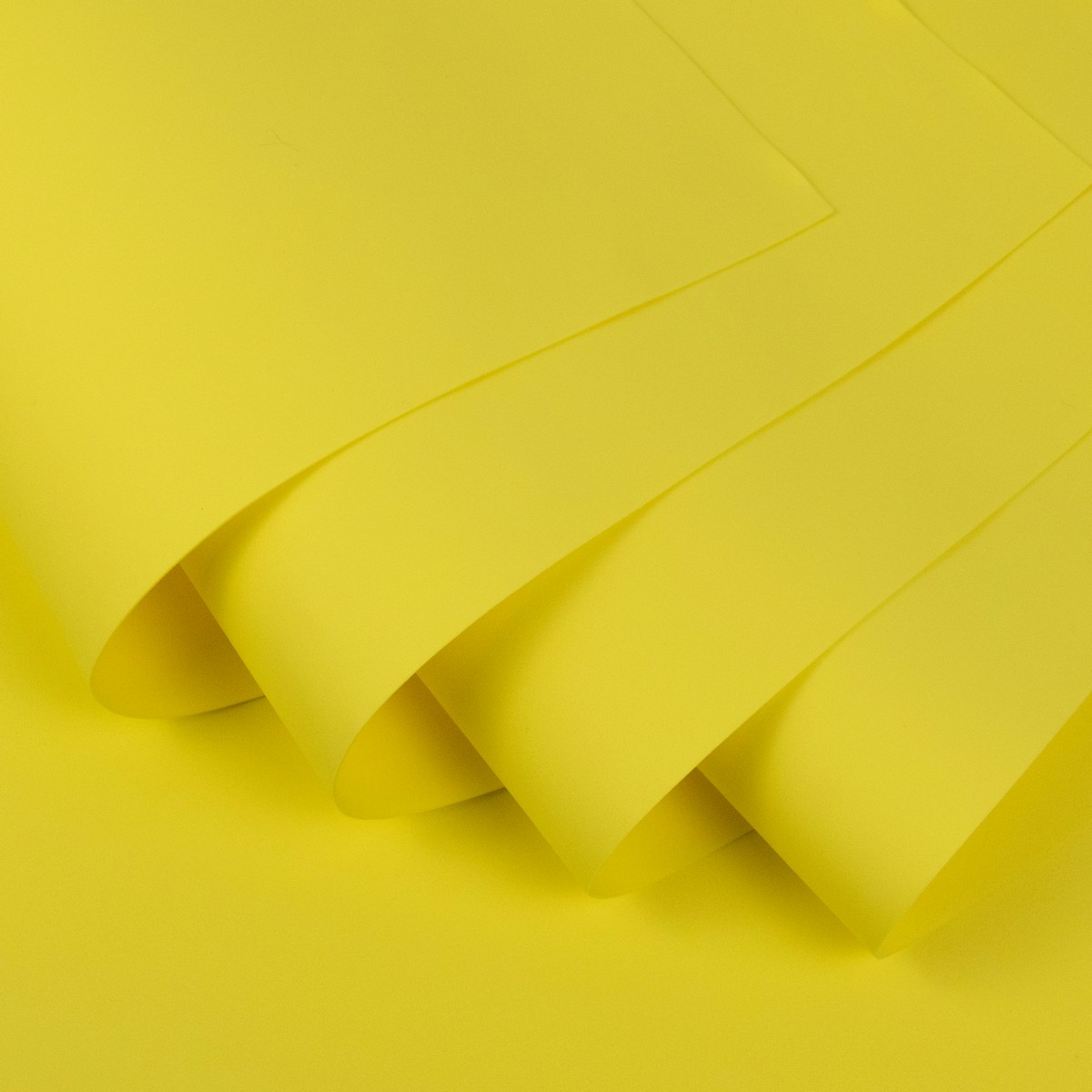 Фоамиран 10 листов 1 мм, 60х70см, лимонный в интернет-магазине флористических аксессуаров Азалия Декор