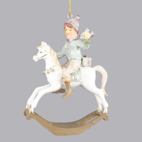 Украшение подвесное Мальчик на лошадке (полирезин), H12x9x4,5см, розовый в интернет-магазине флористических аксессуаров Азалия Декор