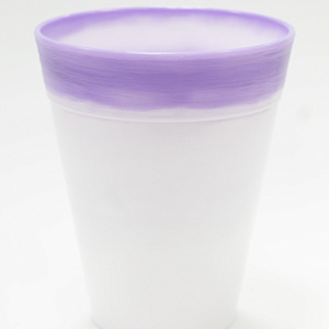 Кашпо (пластик), 1,2л, D13xН15,5см, сиреневый в интернет-магазине флористических аксессуаров Азалия Декор