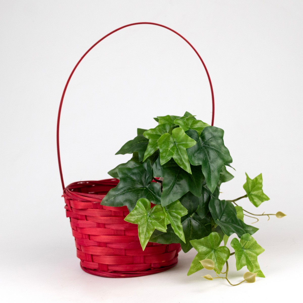 Корзина плетеная (бамбук), D16х10хH32см, красный в интернет-магазине флористических аксессуаров Азалия Декор