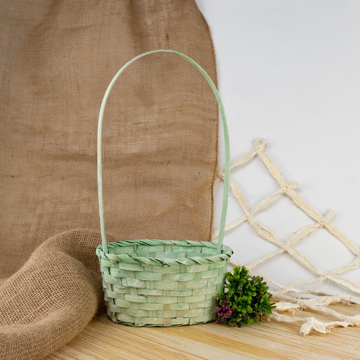 Корзина плетеная (бамбук), 21х15х10хH38см, зеленый в интернет-магазине флористических аксессуаров Азалия Декор