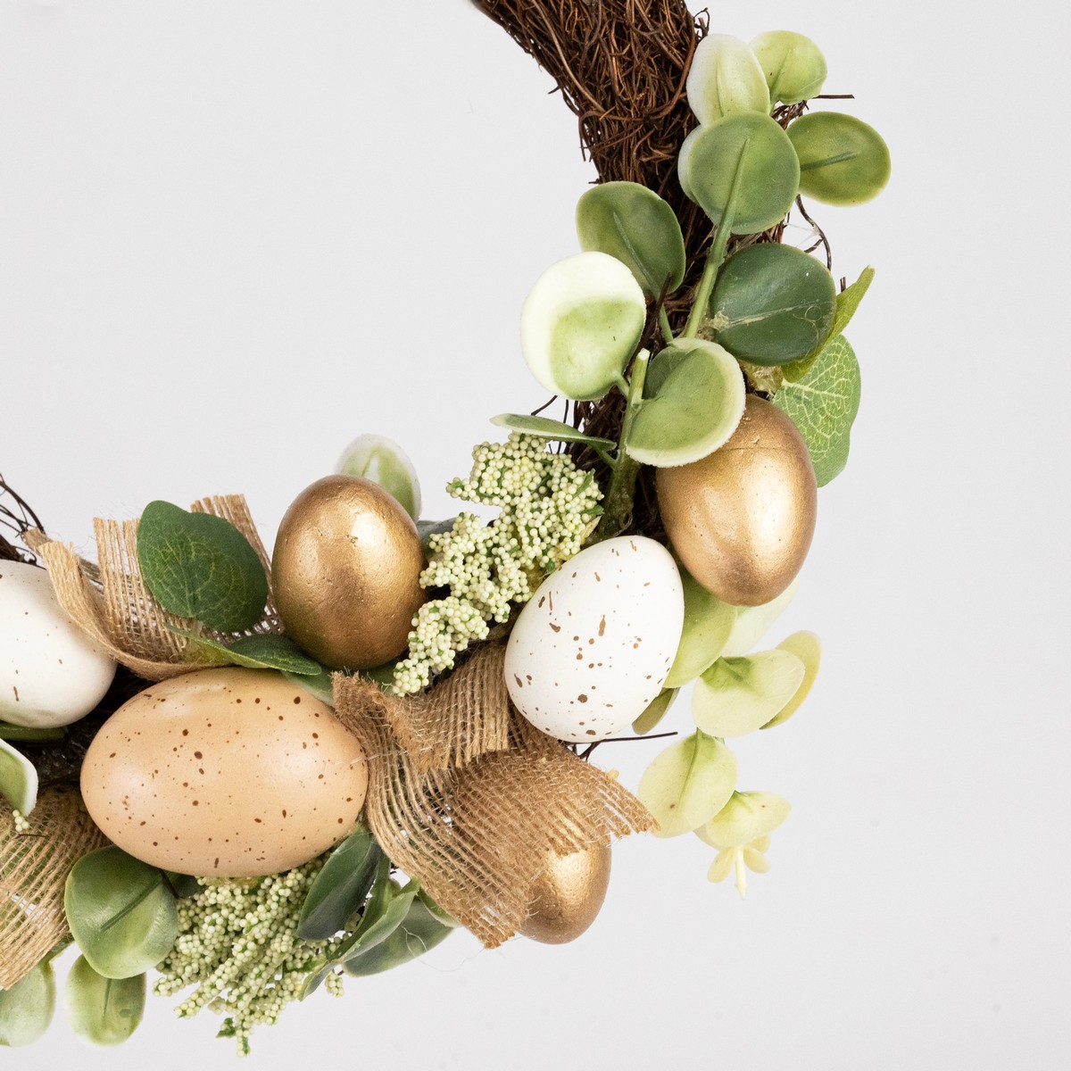 Венок с яйцами, D23см, золотой в интернет-магазине флористических аксессуаров Азалия Декор
