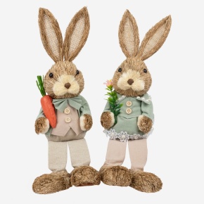 Сувенир Заяц Мальчик/Девочка сидящий (пенопласт/трава), H40см, в асс., коричневый в интернет-магазине флористических аксессуаров Азалия Декор