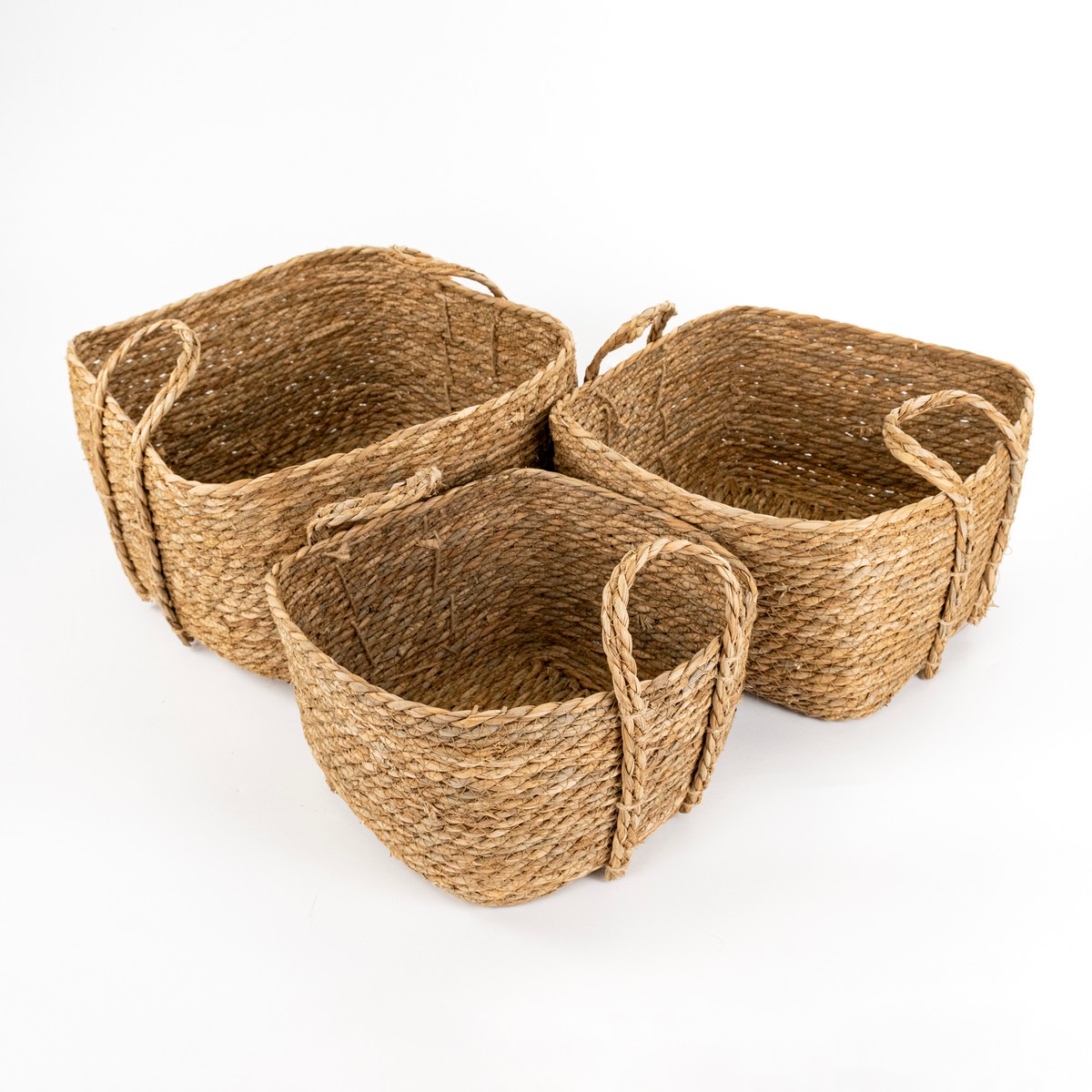 Набор корзин плетеных 3шт. (растительный материал), 37х37xH22см, натуральный в интернет-магазине флористических аксессуаров Азалия Декор