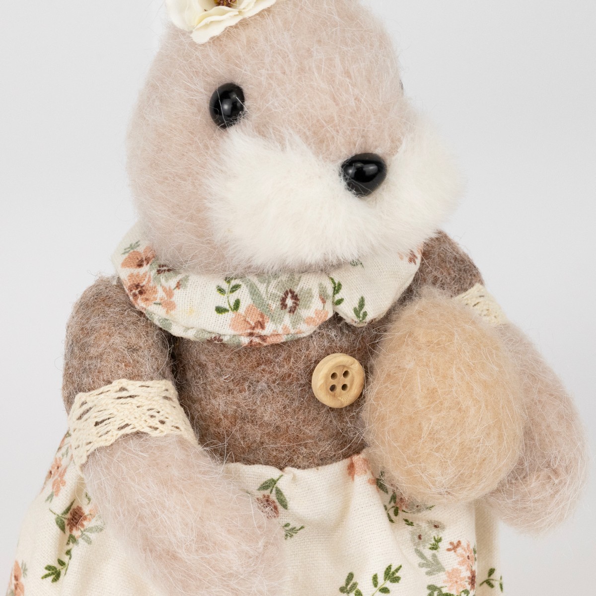 Сувенир Заяц (пенопласт/текстиль), H31x11х10см, кремовый в интернет-магазине флористических аксессуаров Азалия Декор