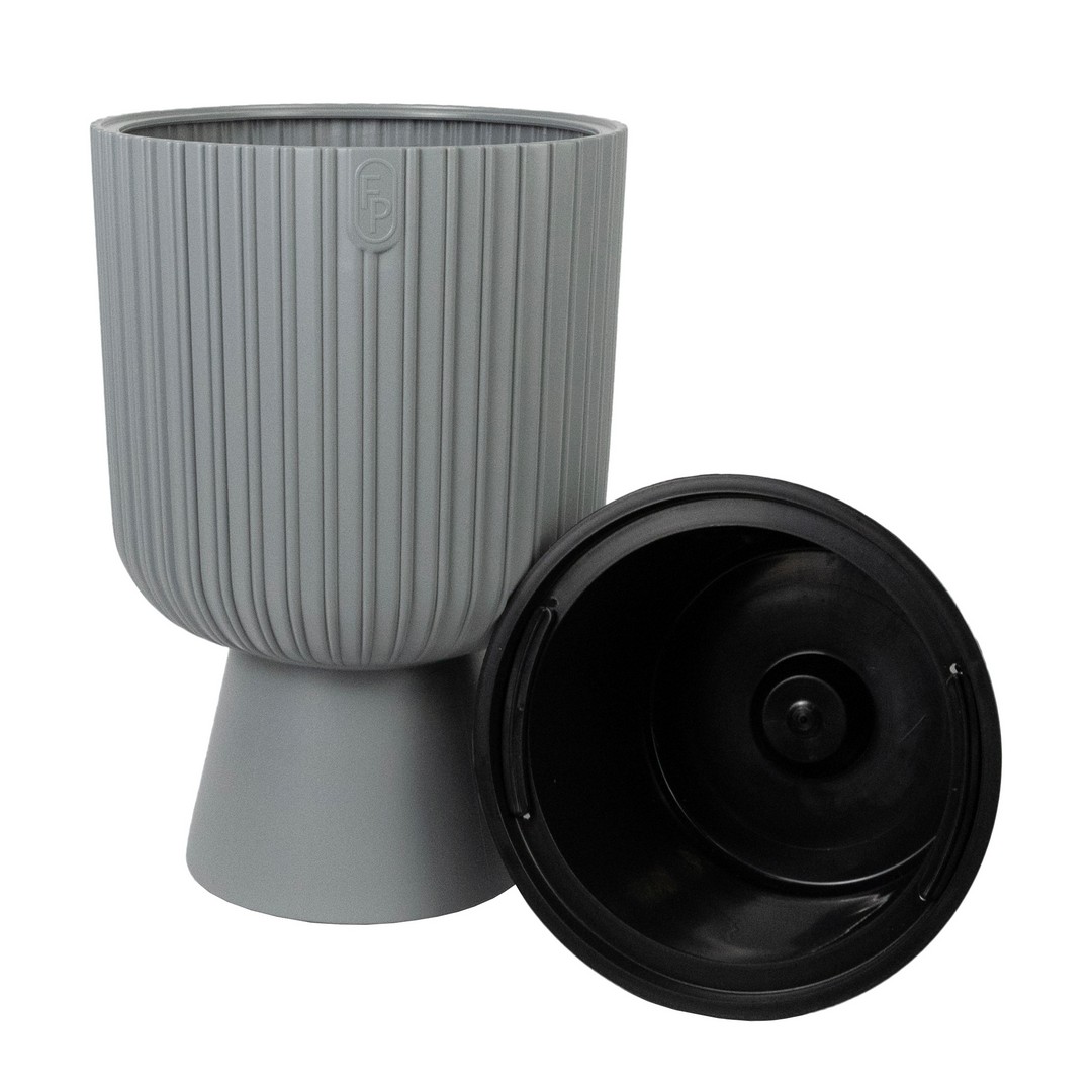 Кашпо со вставкой Мика на ножке (пластик), D29xH43см, 5,5л, серый в интернет-магазине флористических аксессуаров Азалия Декор