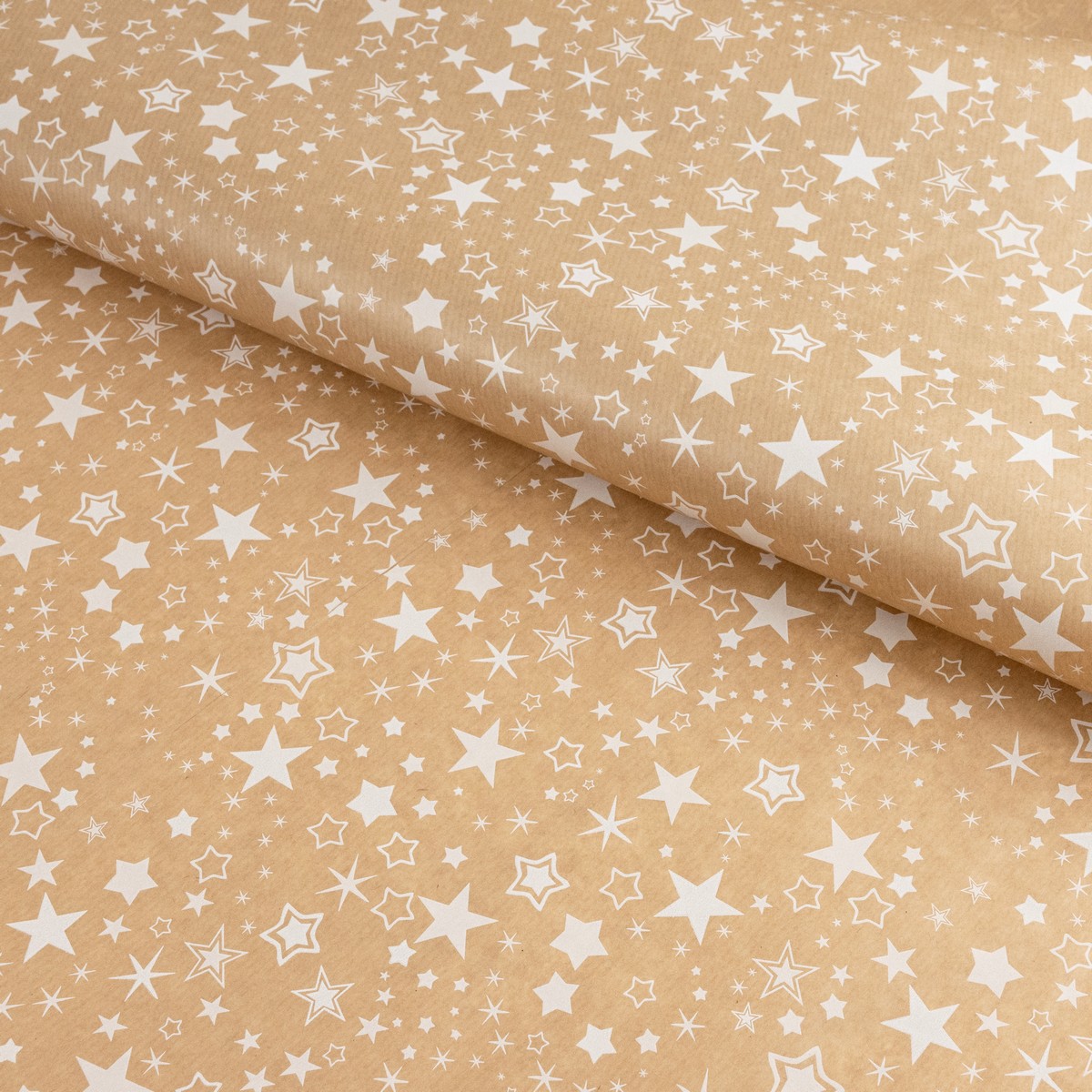 Бумага упаковочная крафт Звезды 40гр, 72 см 10 м, натуральный/белый в интернет-магазине флористических аксессуаров Азалия Декор