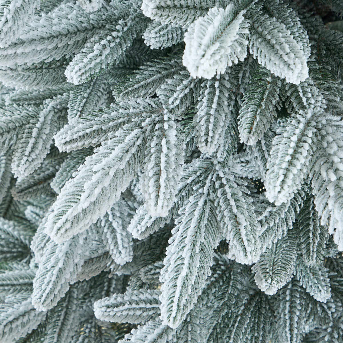 Ель искусственная заснеженная Cамарская (PE), 2,1м, белый в интернет-магазине флористических аксессуаров Азалия Декор