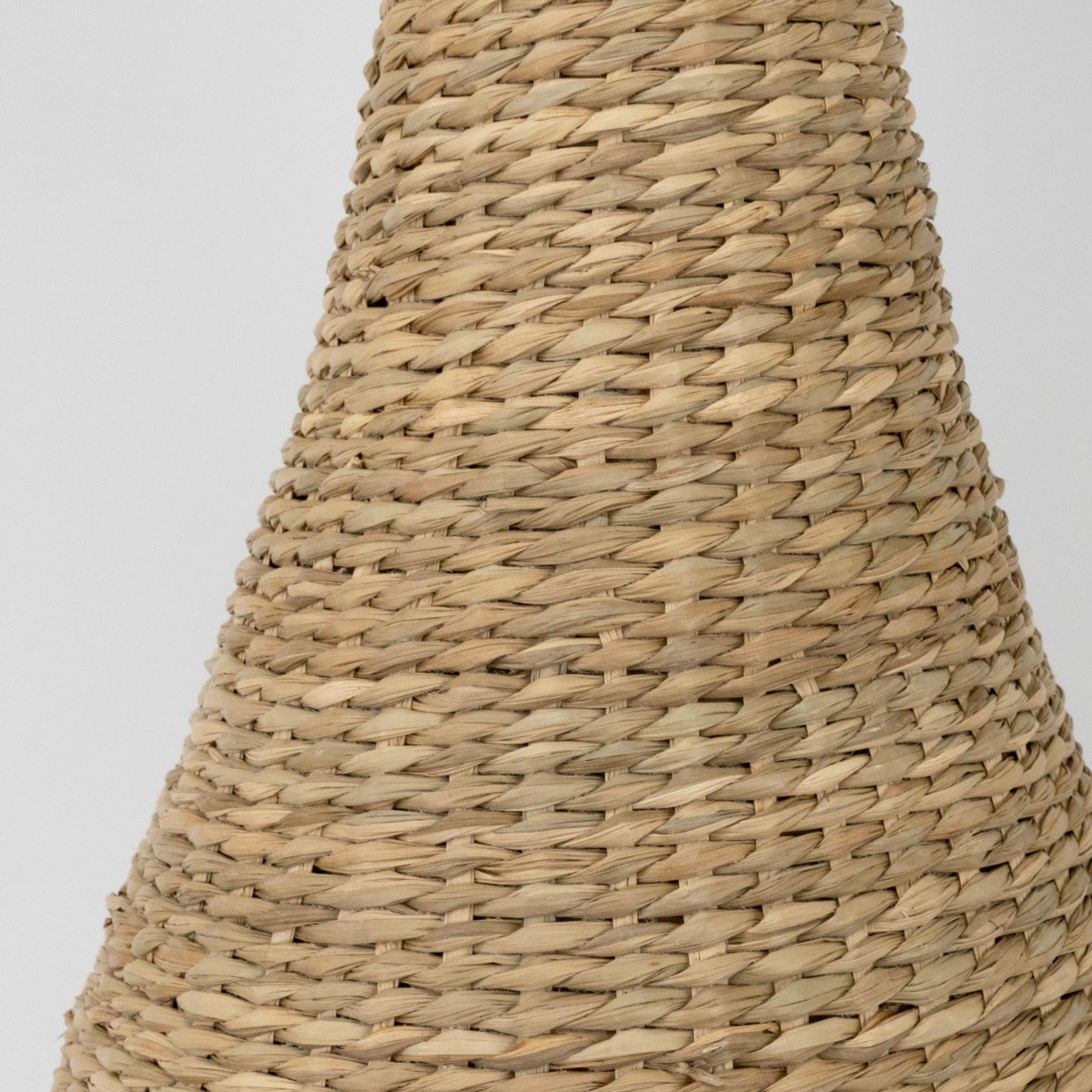 Ваза плетеная (растительный материал), D28xH62см, натуральный в интернет-магазине флористических аксессуаров Азалия Декор